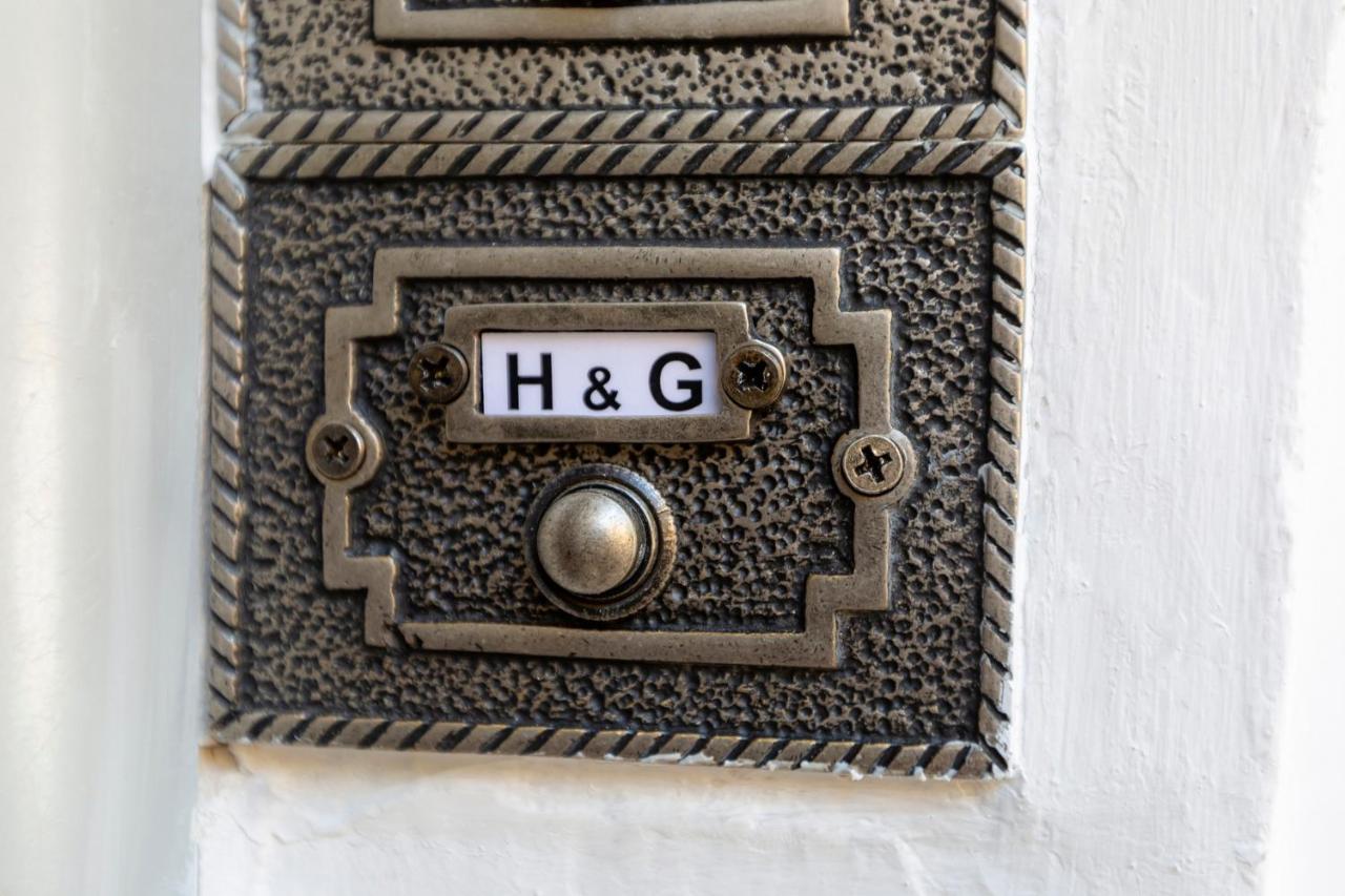 H&g Old Town Apartment